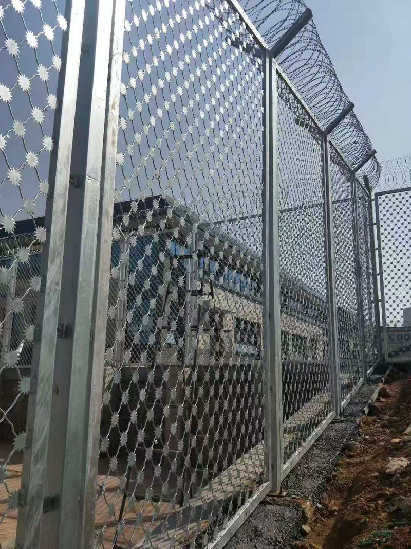 廣東監獄加高隔離網圖片2