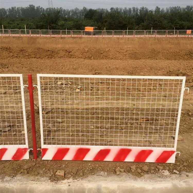 新疆基坑臨邊圍欄網圖片1