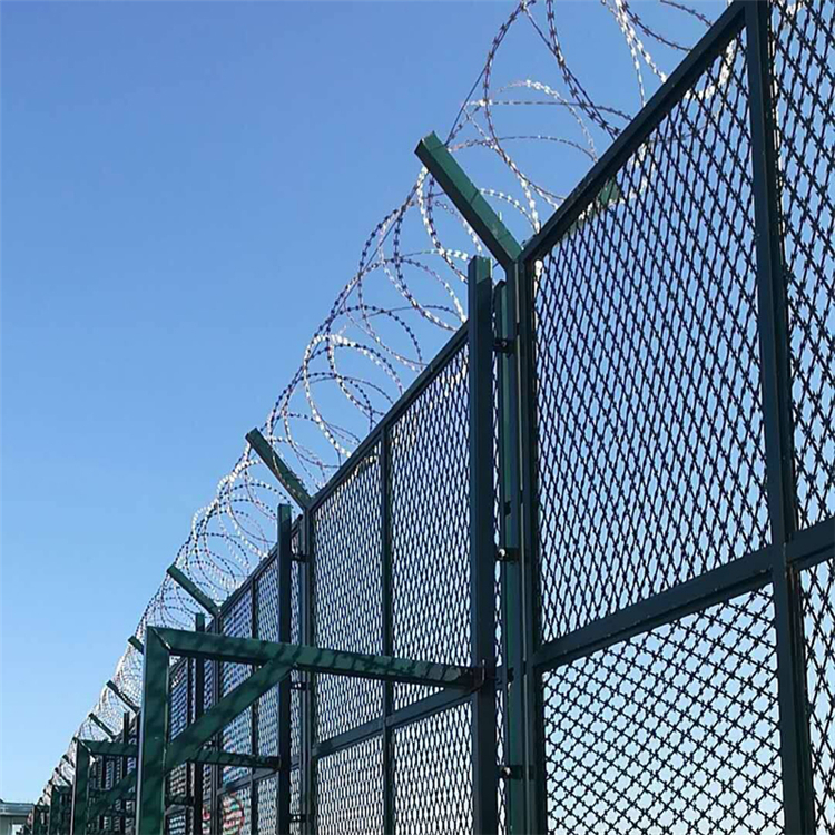河南監獄獄墻防攀爬鋼網墻圖片4