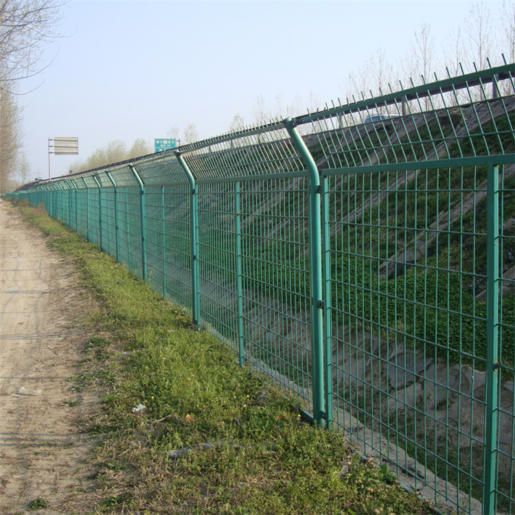 福建高速公路護欄圖片2