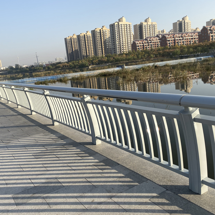 復(fù)合管河道護(hù)欄圖片4
