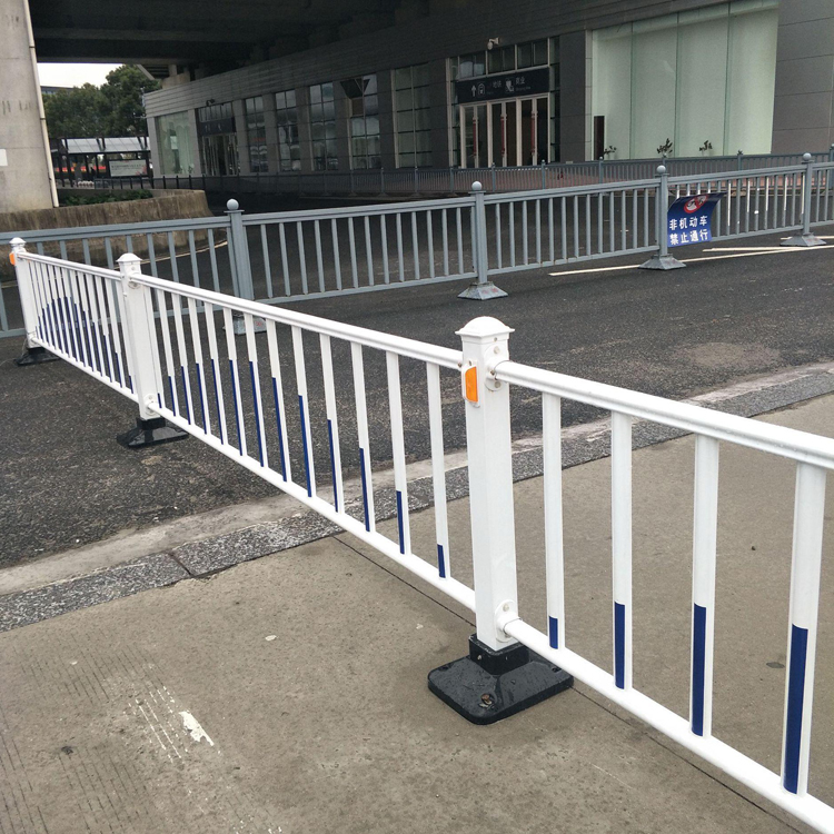道路鋅鋼護欄圖片2