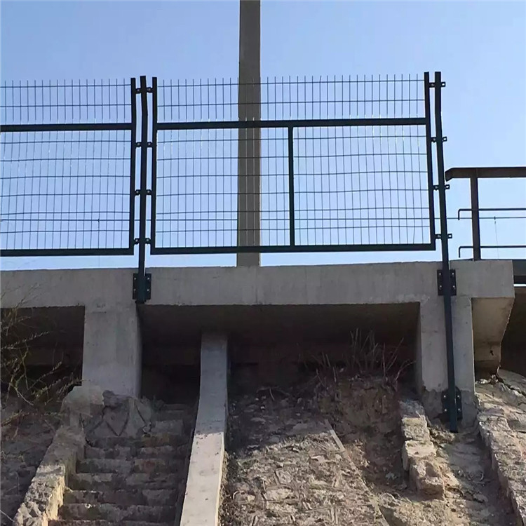 鐵路兩側護欄網
