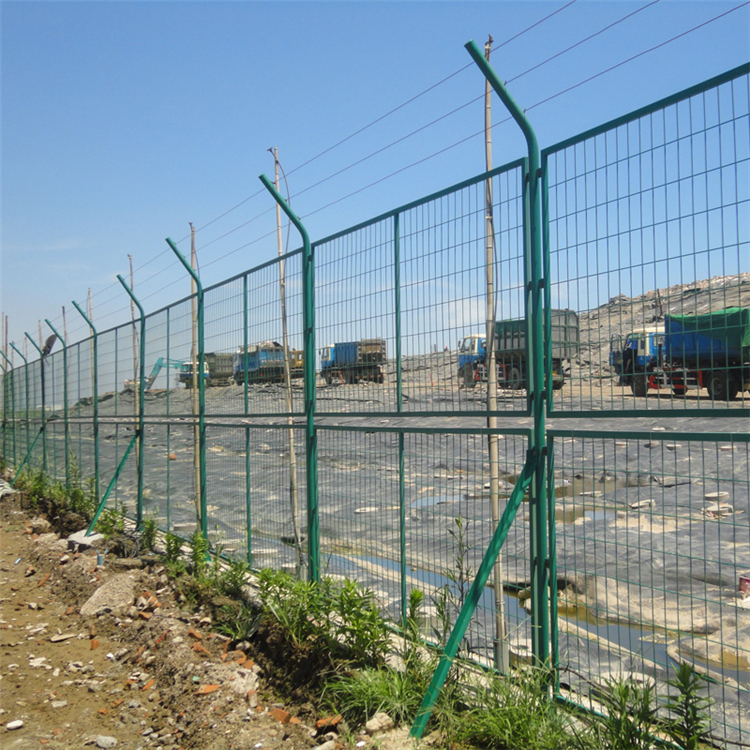 高速公路防護(hù)柵欄圖片2
