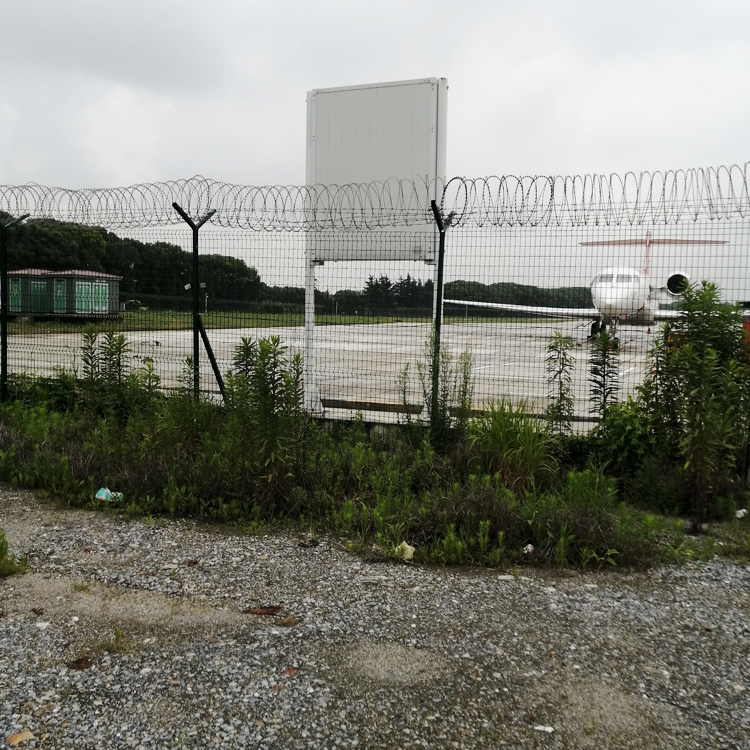 機場金屬隔離網安裝圖片4