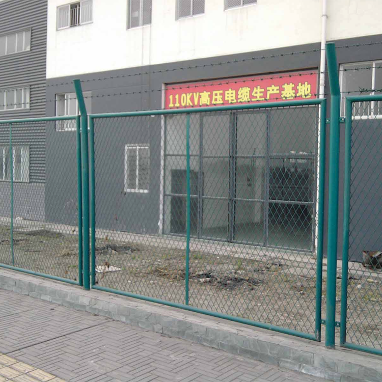 廠區鋼板網隔離網圖片2