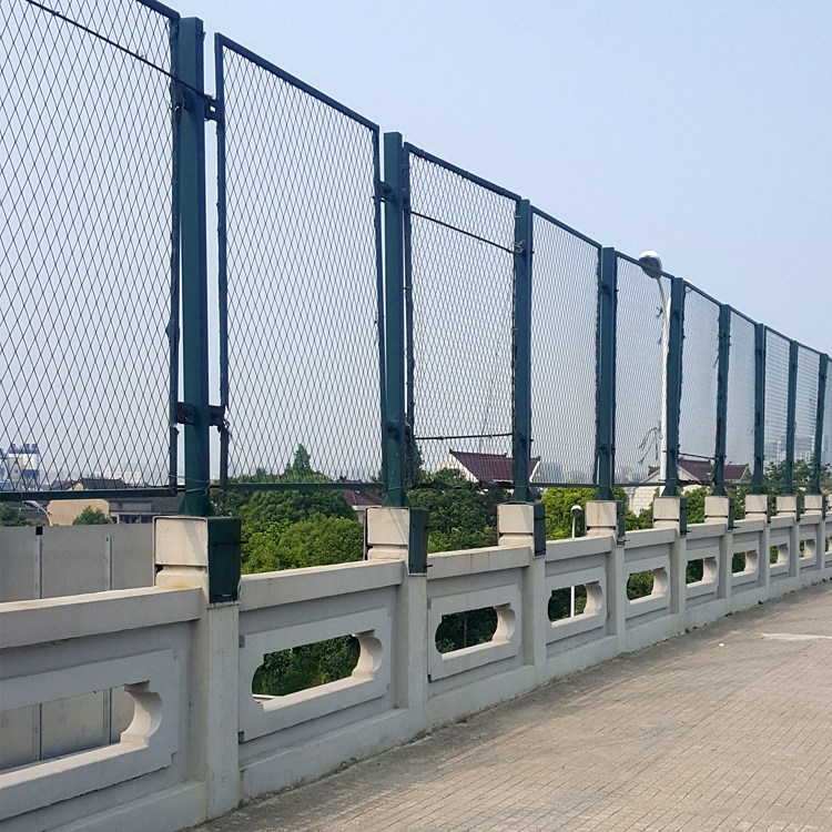 河南鐵路橋上防落物網