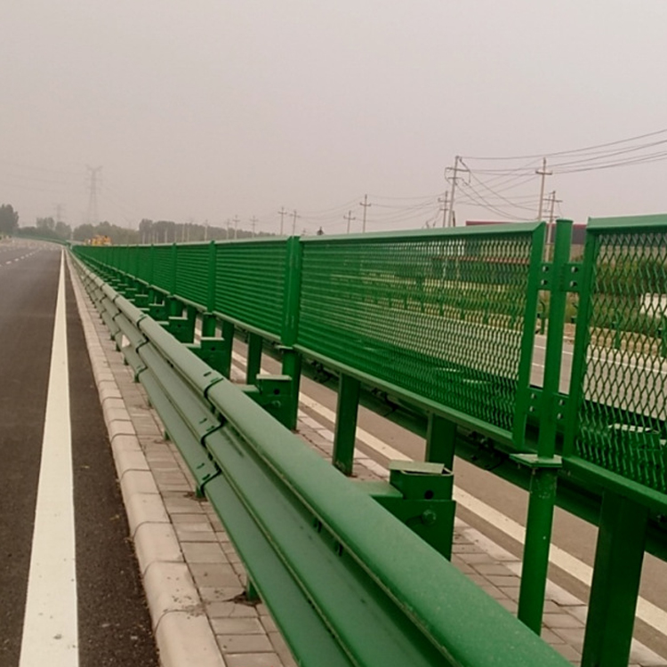 高速公路菱形網孔防眩網安裝圖片3