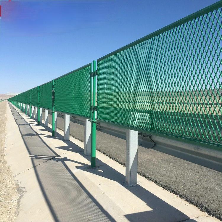 高速公路菱形網孔防眩網安裝圖片4
