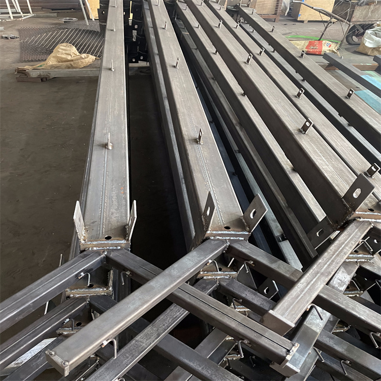 福建機場隔離柵生產工序圖片4