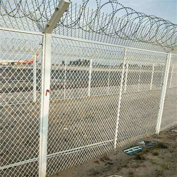 機場停機坪隔離網影響價格的細微差別
