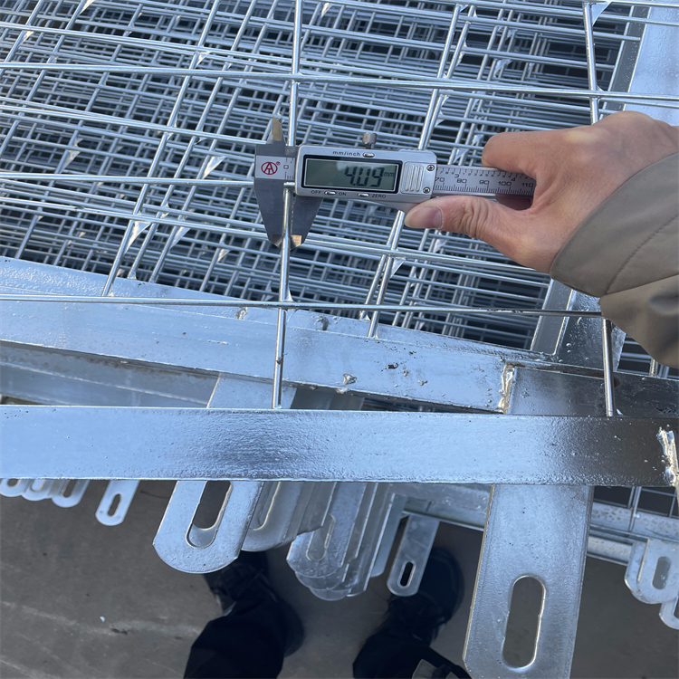 鐵路熱鍍鋅金屬防護柵欄圖片2